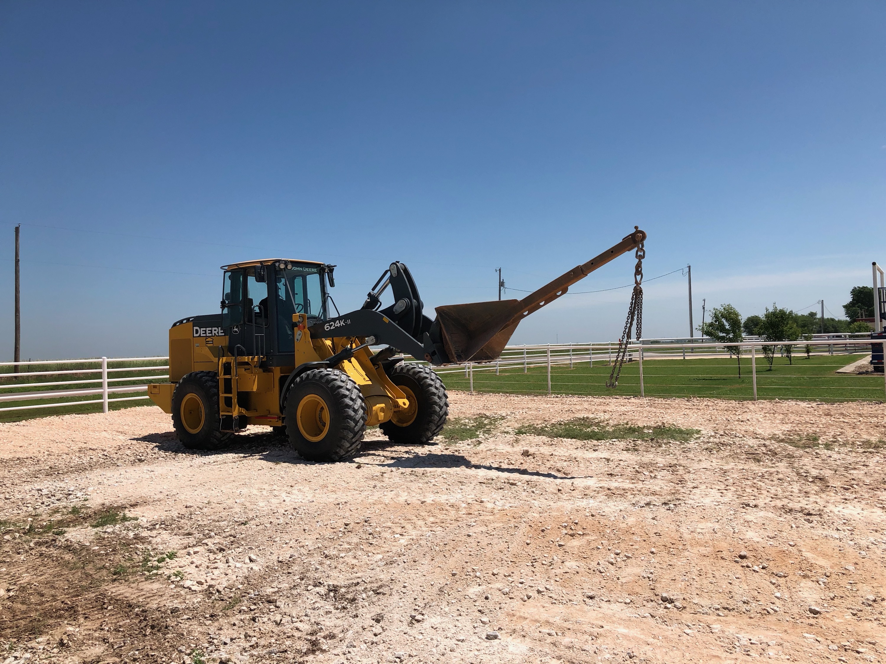 Forklifts Rental Service Company With Certified Operator